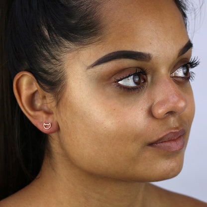 Rosévergoldet Sterlingsilber Katzenkopf Ohrstecker