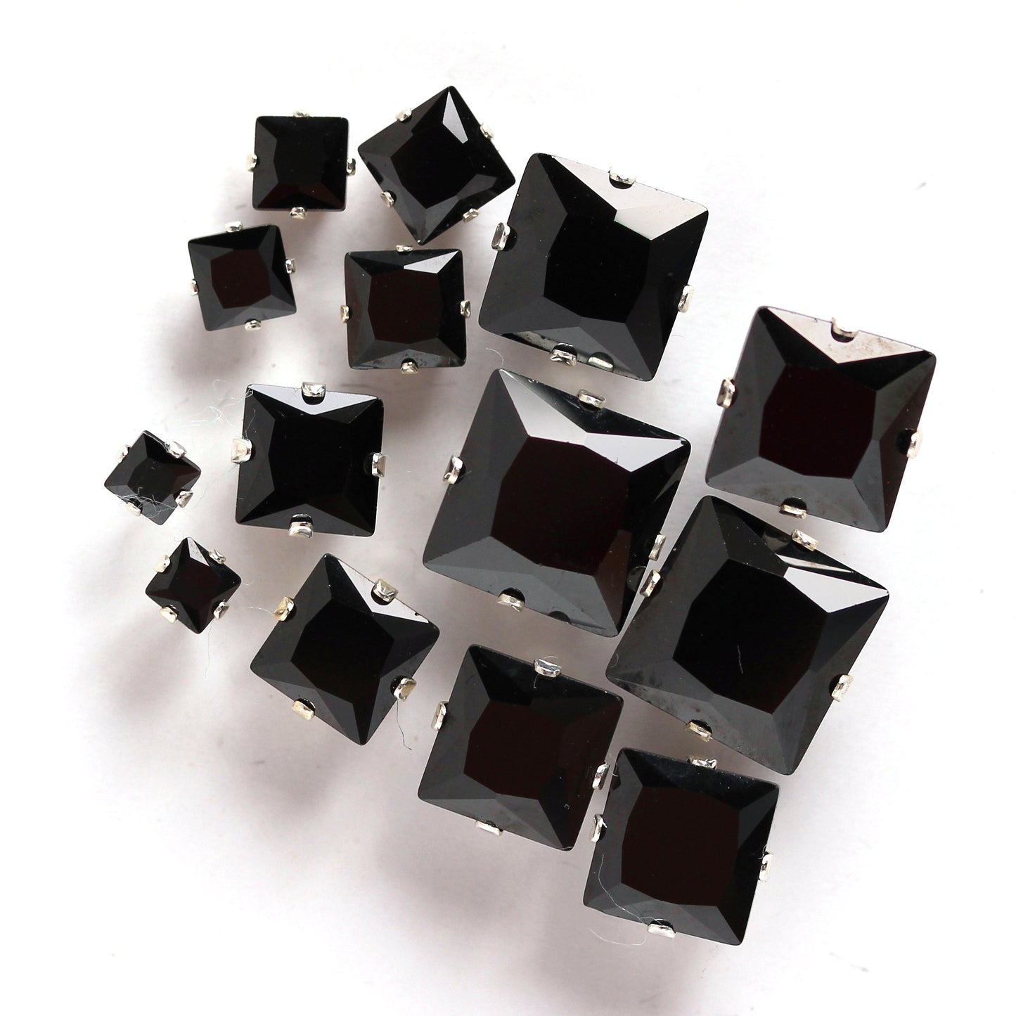 Quadratische CZ-Ohrstecker aus Sterling Silber