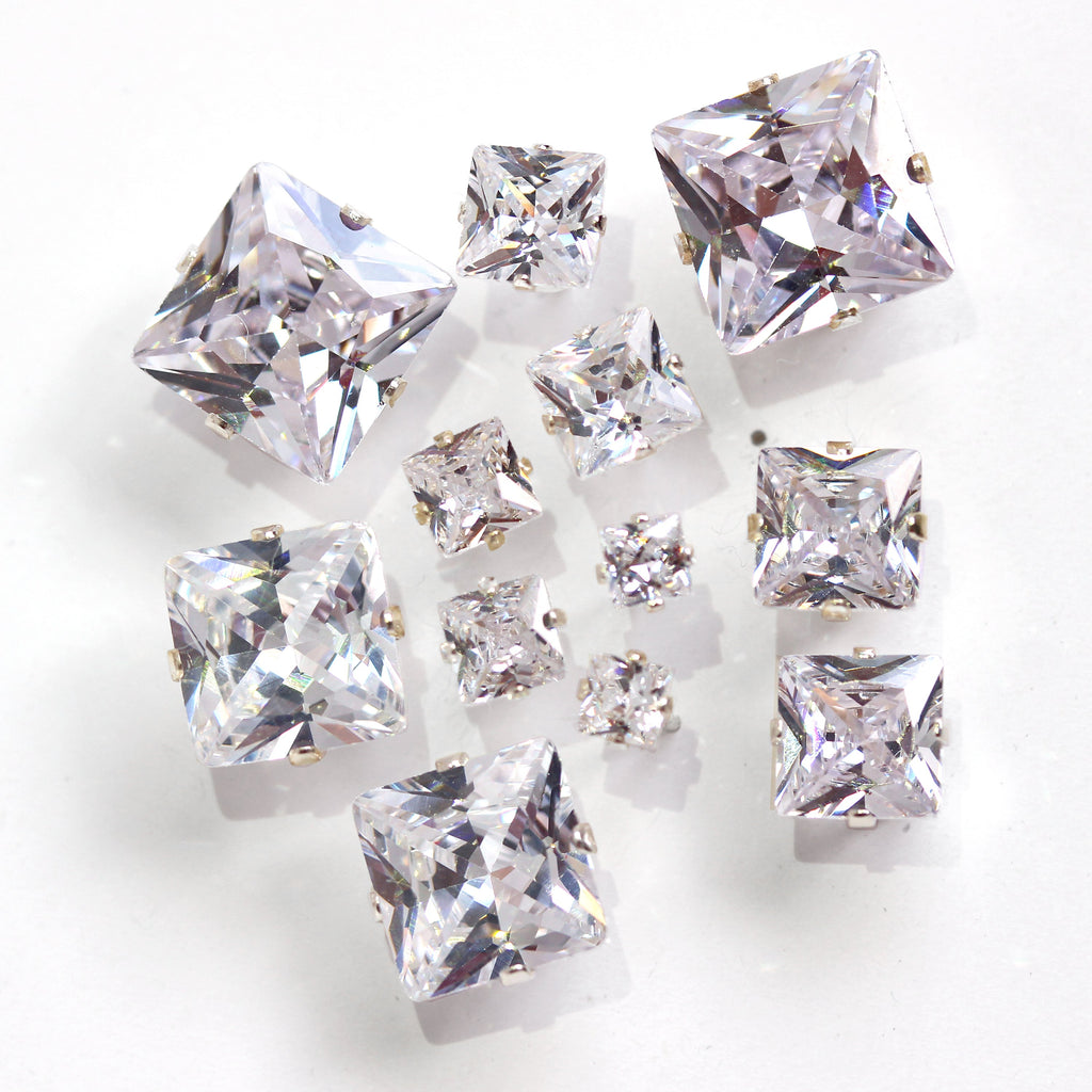 Quadratische CZ-Ohrstecker aus Sterlingsilber