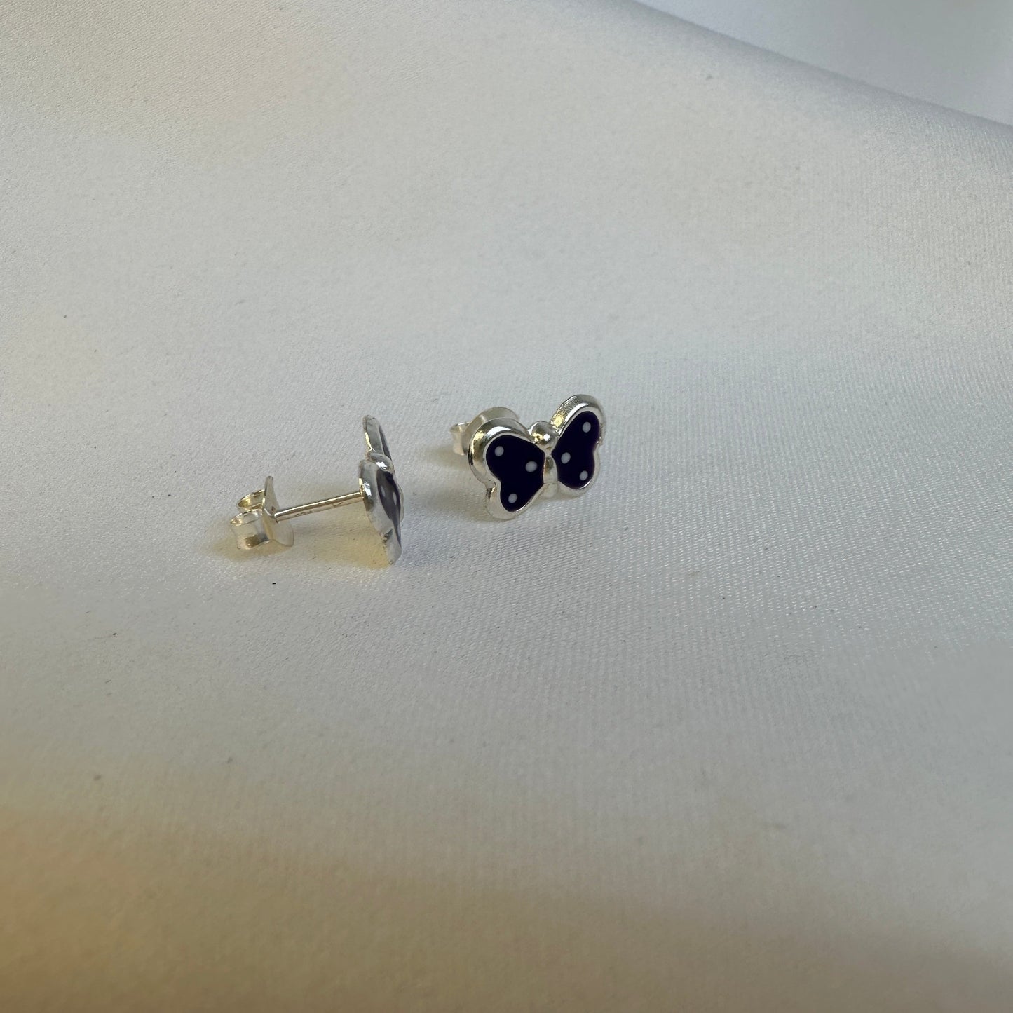 Sterlingsilber Lila Emaille Schmetterling Ohrstecker