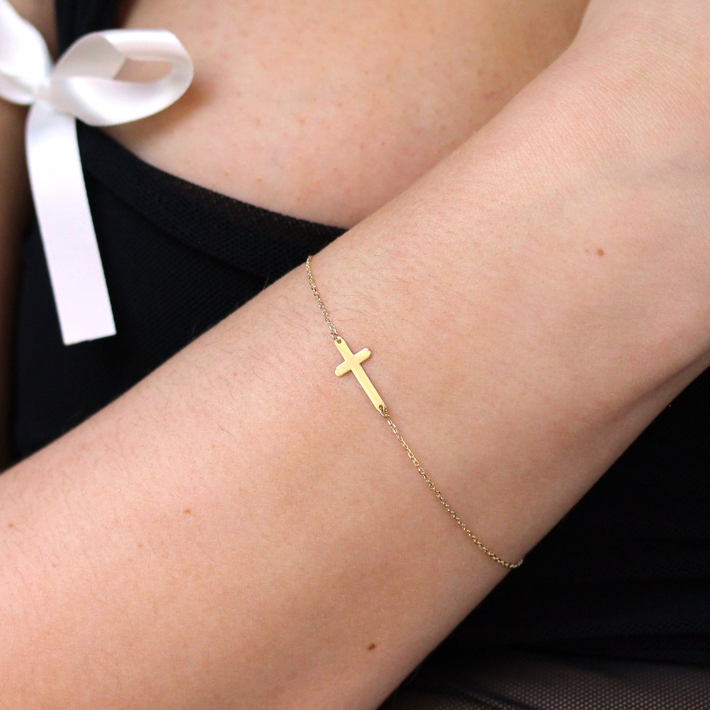 Armband mit Kreuz aus 9 Karat Gold – 5,5 Zoll, 6,5 Zoll, 7 Zoll