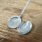 Medallion aus Sterlingsilber mit ovalen Blumen an einer Kette, 16–24 Zoll