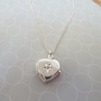 Kleines Sterlingsilber-Herzmedaillon mit Diamant an Kette 40–60 cm