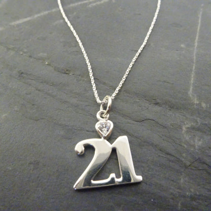 Sterling Silber 21 Anhänger mit klarem CZ-Kristallherz an Kette 16 -24 Zoll