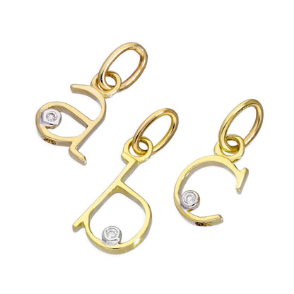 Anhänger mit Buchstaben aus 9 Karat Gelbgold und 0,4 Karat Diamanten A–Z