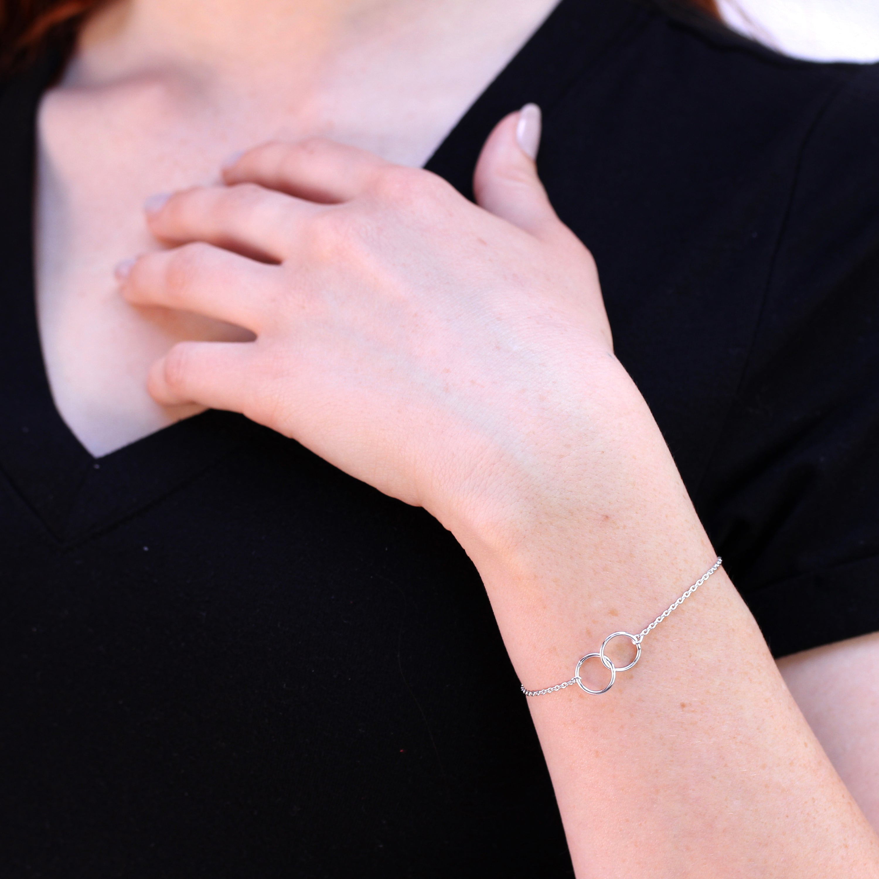 Fein Sterlingsilber Unendlichkeitsschleife Belcherkette Armband