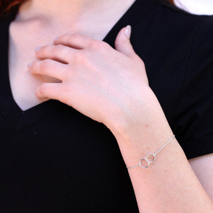 Fein Sterlingsilber Unendlichkeitsschleife Belcherkette Armband