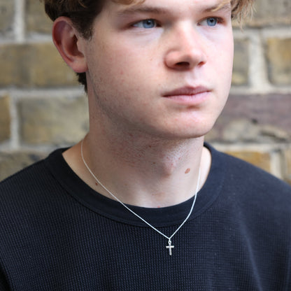 Einfach Sterlingsilber Kreuz Anhänger an 45,5cm Spurenkette