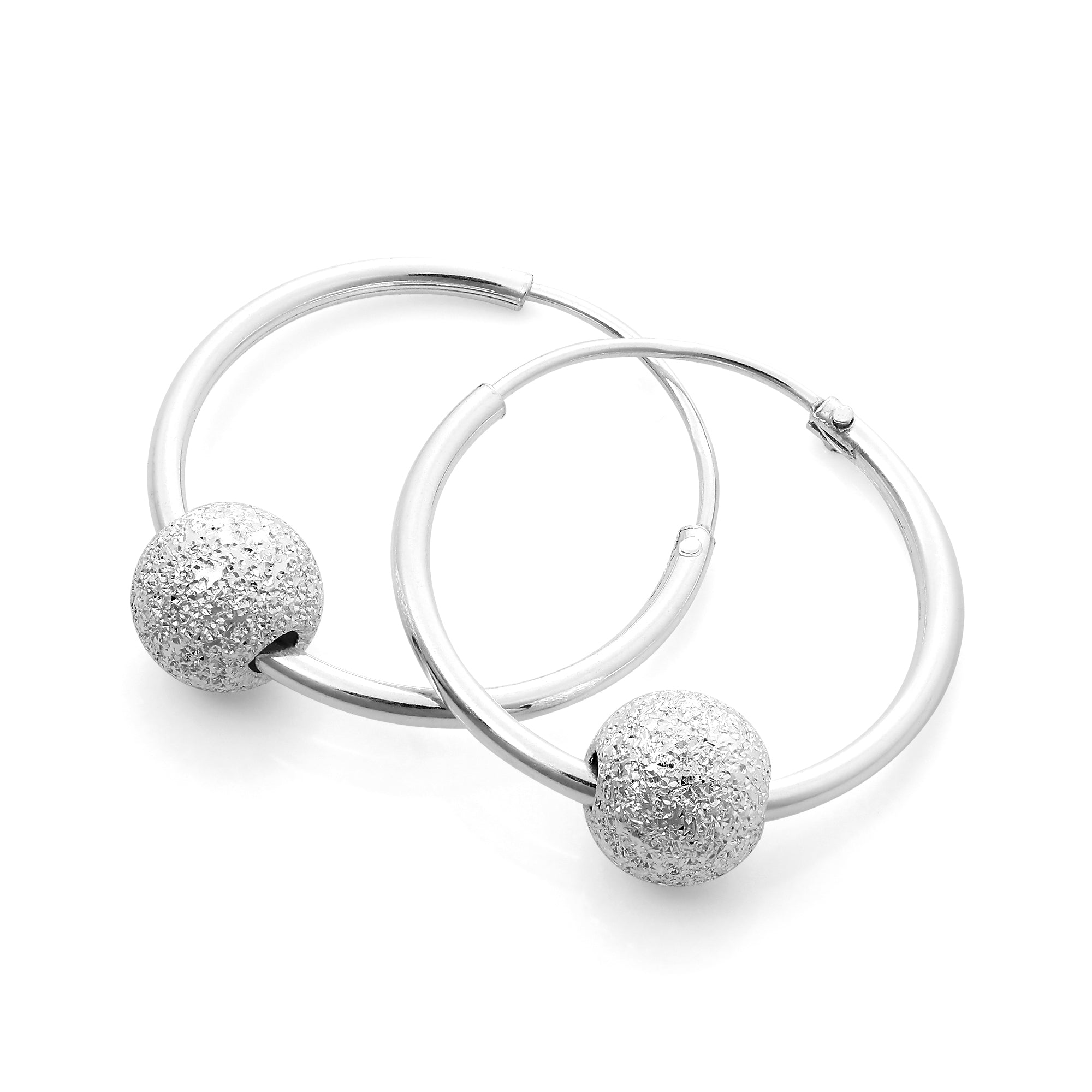 Sterlingsilber 18 mm Leichtgewicht Schläfer Creolen Ohrringe mit mattierter Auffädel Kugel