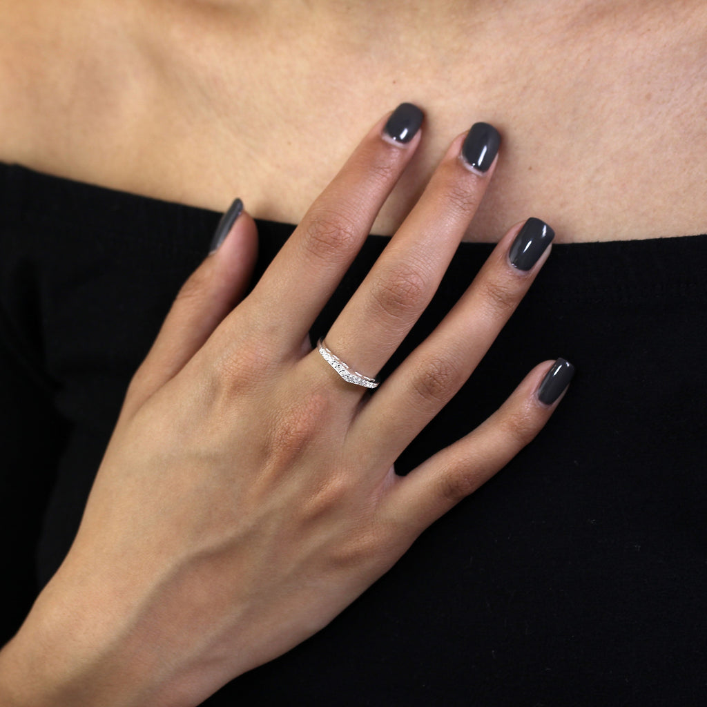 Sterlingsilber- und CZ-Kristall-Wishbone-Ring mit Herzen Größe I – W