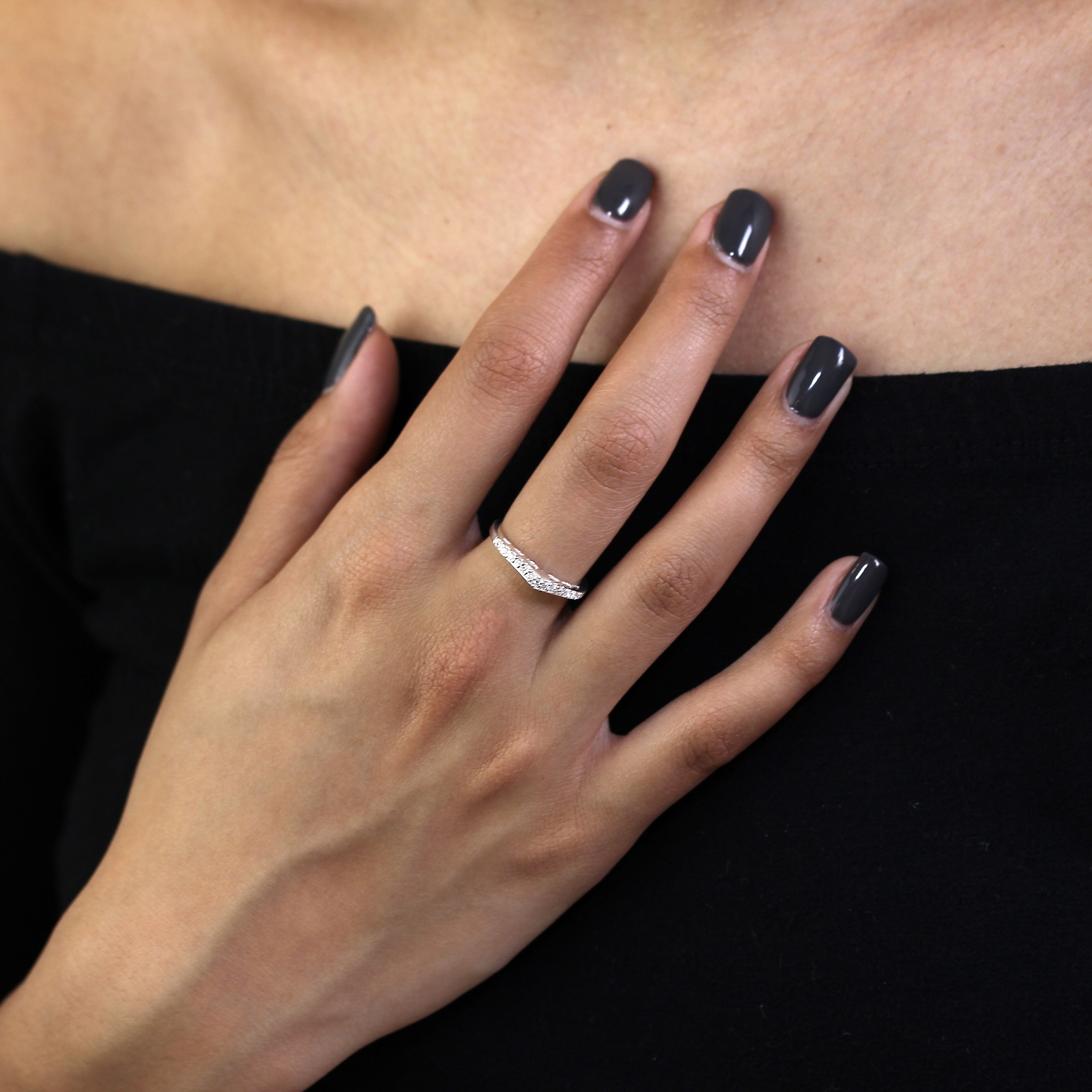 Sterlingsilber- und CZ-Kristall-Wishbone-Ring mit Herzen Größe I – W
