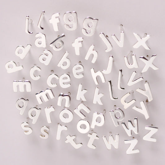 Sterling Silber Alphabet Buchstaben Ohrstecker