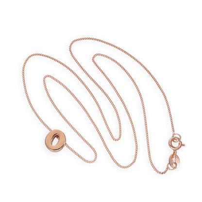 Roségold-beschichtete Halskette aus Sterlingsilber mit Buchstabenanhänger O, 14–32 Zoll