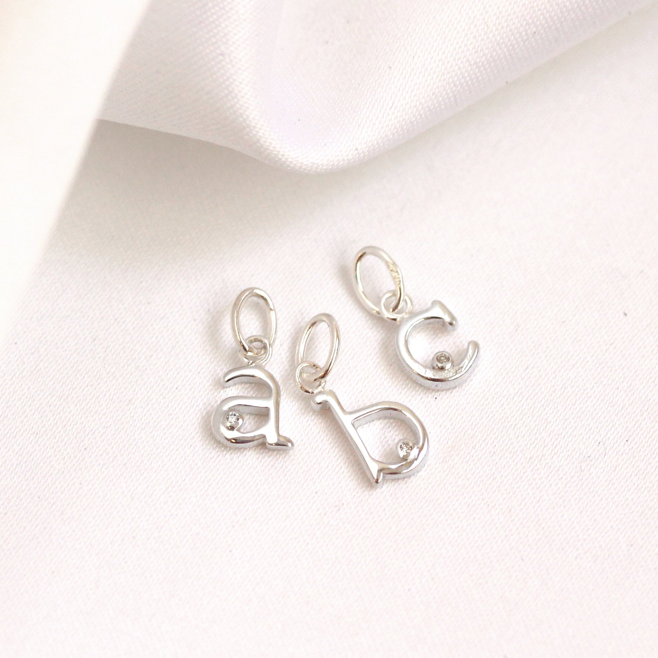 Sterlingsilber Halskette mit Diamanten und Initialen
