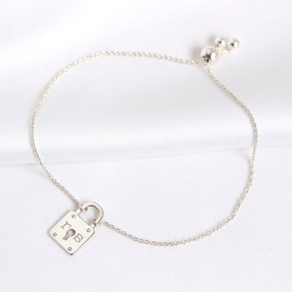 Personalisiertes Armband aus Sterlingsilber mit Initialen und Vorhängeschloss