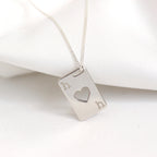 Personalisierte Halskette mit Initialen aus Sterlingsilber und Spielkarte