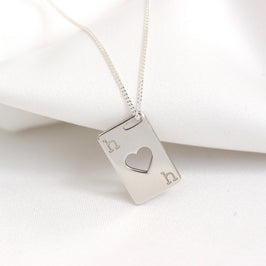 Personalisierte Halskette mit Initialen aus Sterlingsilber und Spielkarte