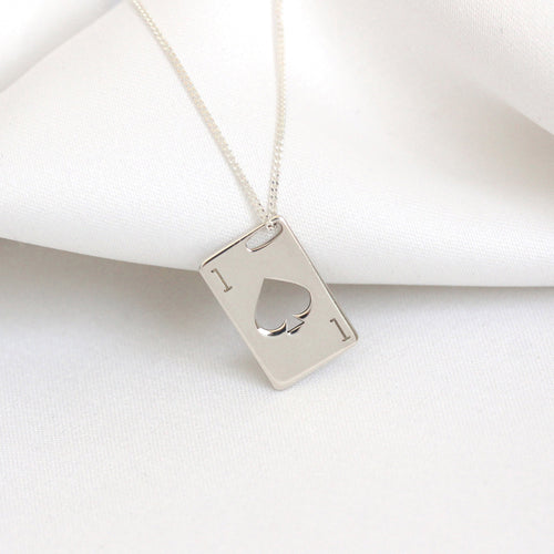 Personalisierte Halskette mit Initialen aus Sterlingsilber und Spielkarte