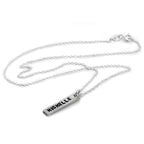 Personalisierte handgefertigte Halskette aus Sterlingsilber mit gehämmertem Anhänger
