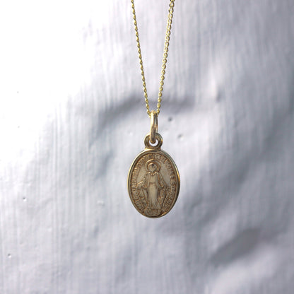 Halskette mit Miraculous Mary-Medaille aus 9 Karat Gold