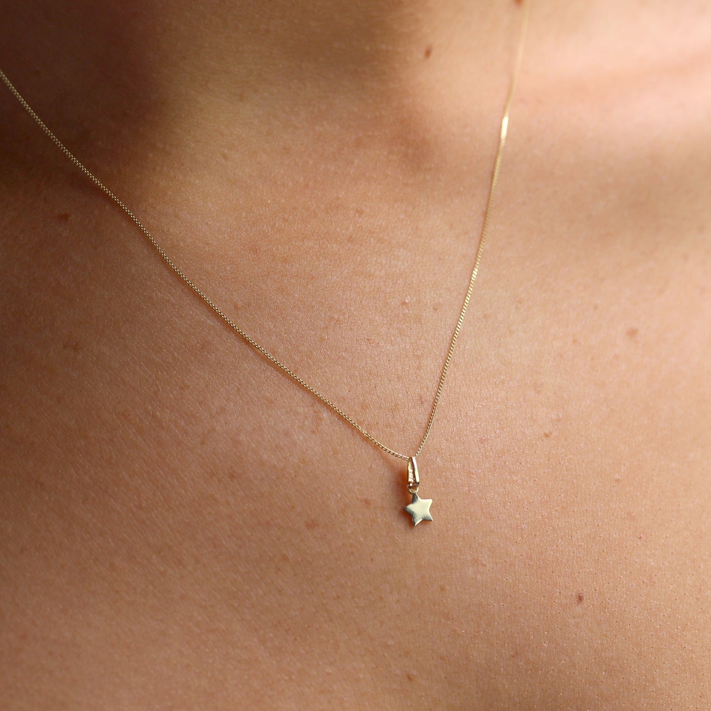 Halskette mit Stern-Anhänger aus 9 Karat Gold