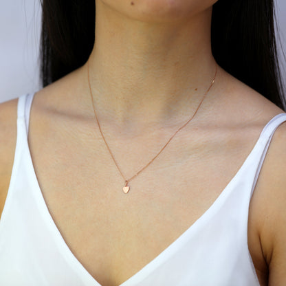 9 Karat Roségold Halskette mit kleinem gravierbarem Herzanhänger 16–18 Zoll