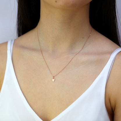 9 Karat Roségold Halskette mit kleinem gravierbarem Herzanhänger 16–18 Zoll