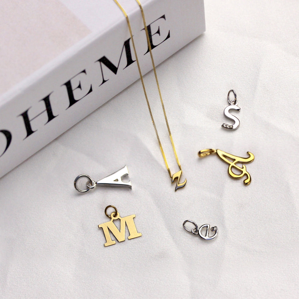 Sterlingsilber Anhänger mit dreifachem 1,2-Karat-Diamant und Buchstaben A–Z