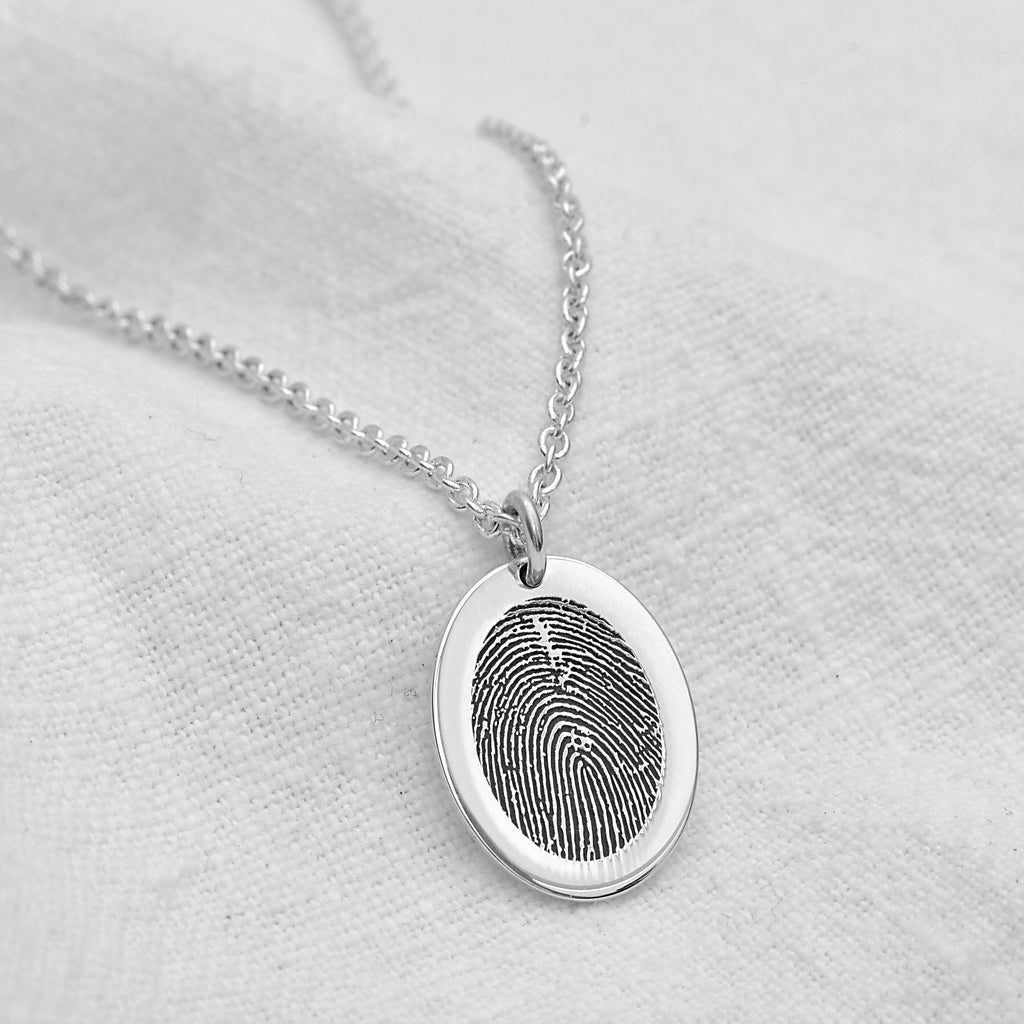 Personalisierter ovaler Anhänger aus Sterlingsilber mit Fingerabdruck