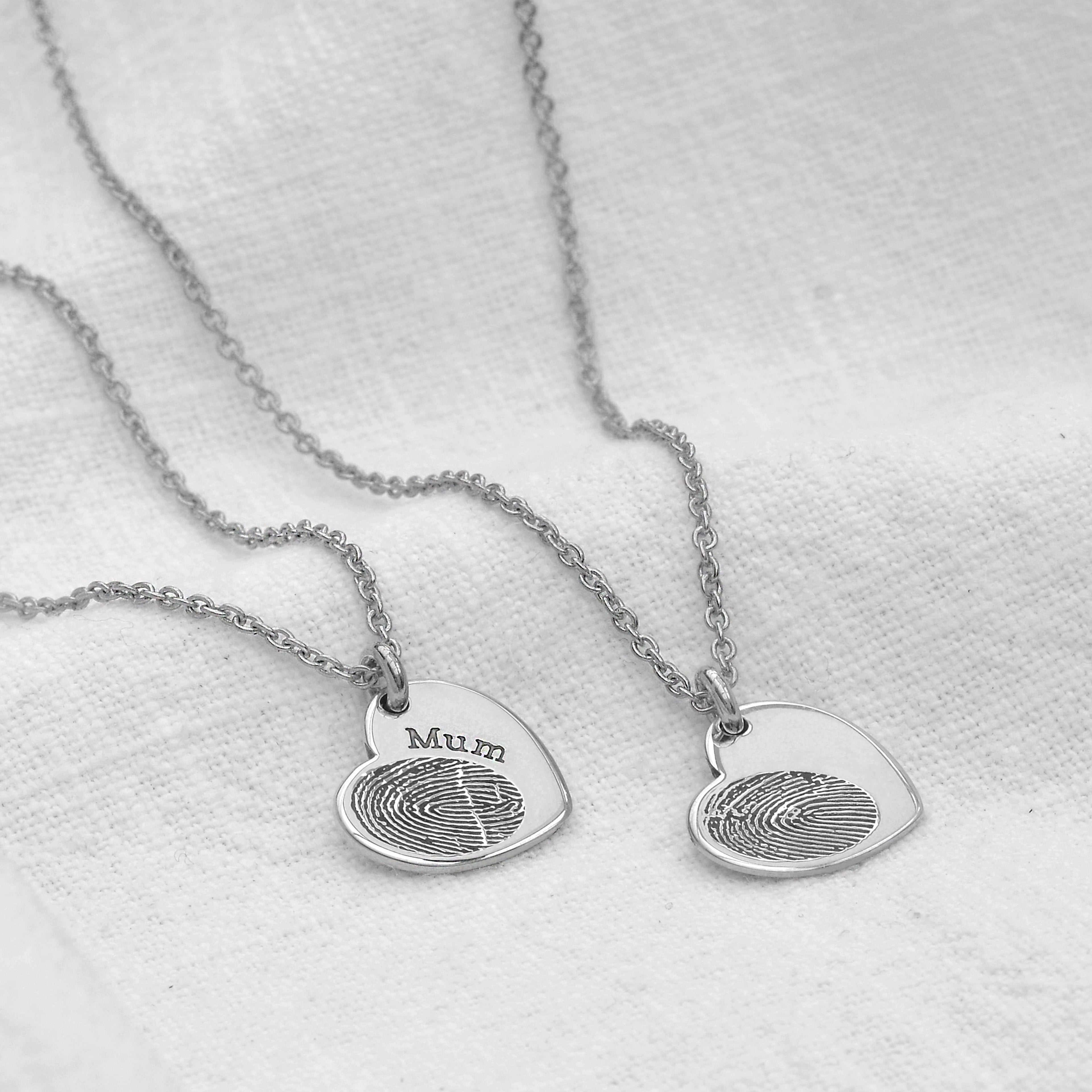 Personalisierter Herzanhänger aus Sterlingsilber mit Fingerabdruck
