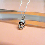 Sterlingsilber Totenkopf mit beweglichem Kiefer Halskette
