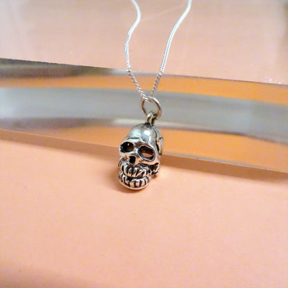 Sterlingsilber Totenkopf mit beweglichem Kiefer Halskette