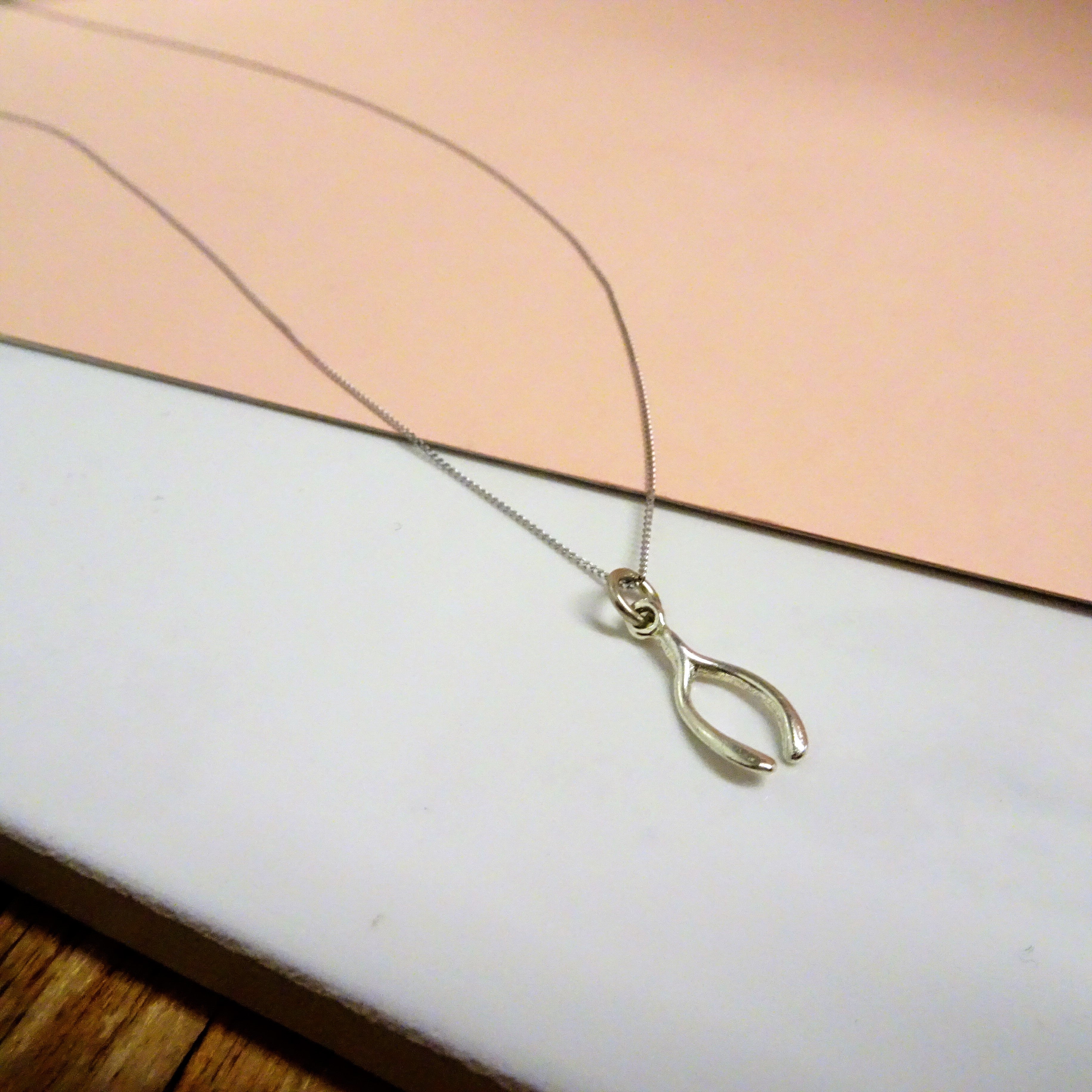 9 Karat Weißgold Wünschelrute Halskette - 45,5 cm Kette