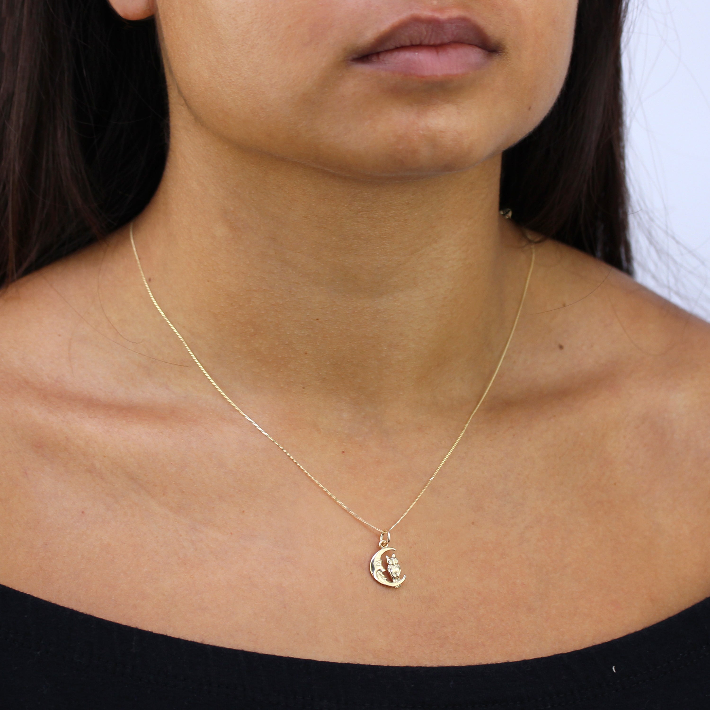 9 Karat Gold Eule auf Mond Sitzend Halskette - 45,5 cm Kette
