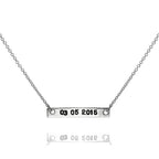Personalisierte Halskette aus Sterlingsilber mit Barrenanhänger