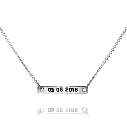 Personalisierte Halskette aus Sterlingsilber mit Barrenanhänger