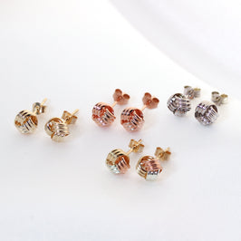 Knoten-Ohrstecker aus 9 Karat Gelbgold, 6 mm