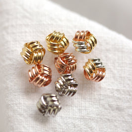 Knoten-Ohrstecker aus 9 Karat Gelbgold, 8 mm