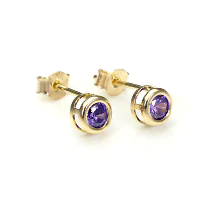 4 mm Ohrstecker mit Edelstein und Kristall aus 9 Karat Gelbgold
