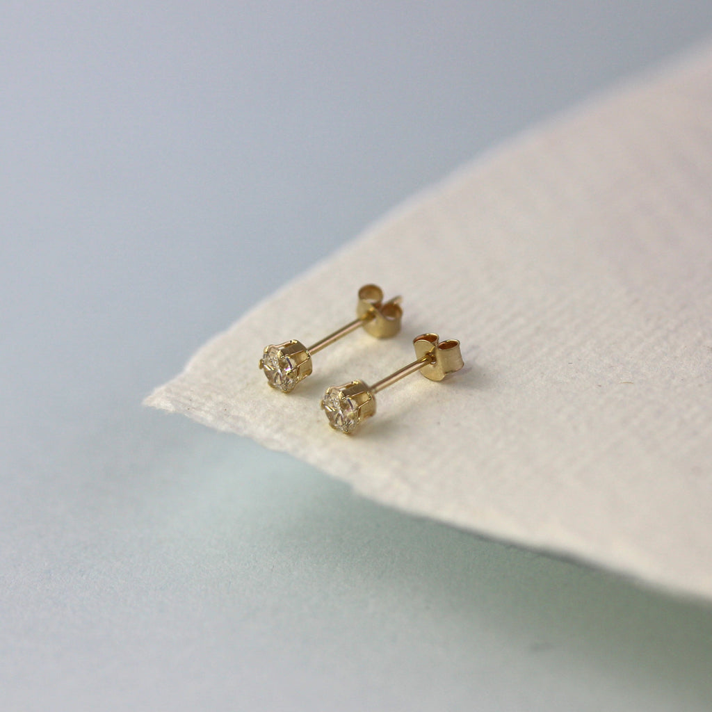 9 Karat Gold Kristall 3 mm Rund Ohrstecker