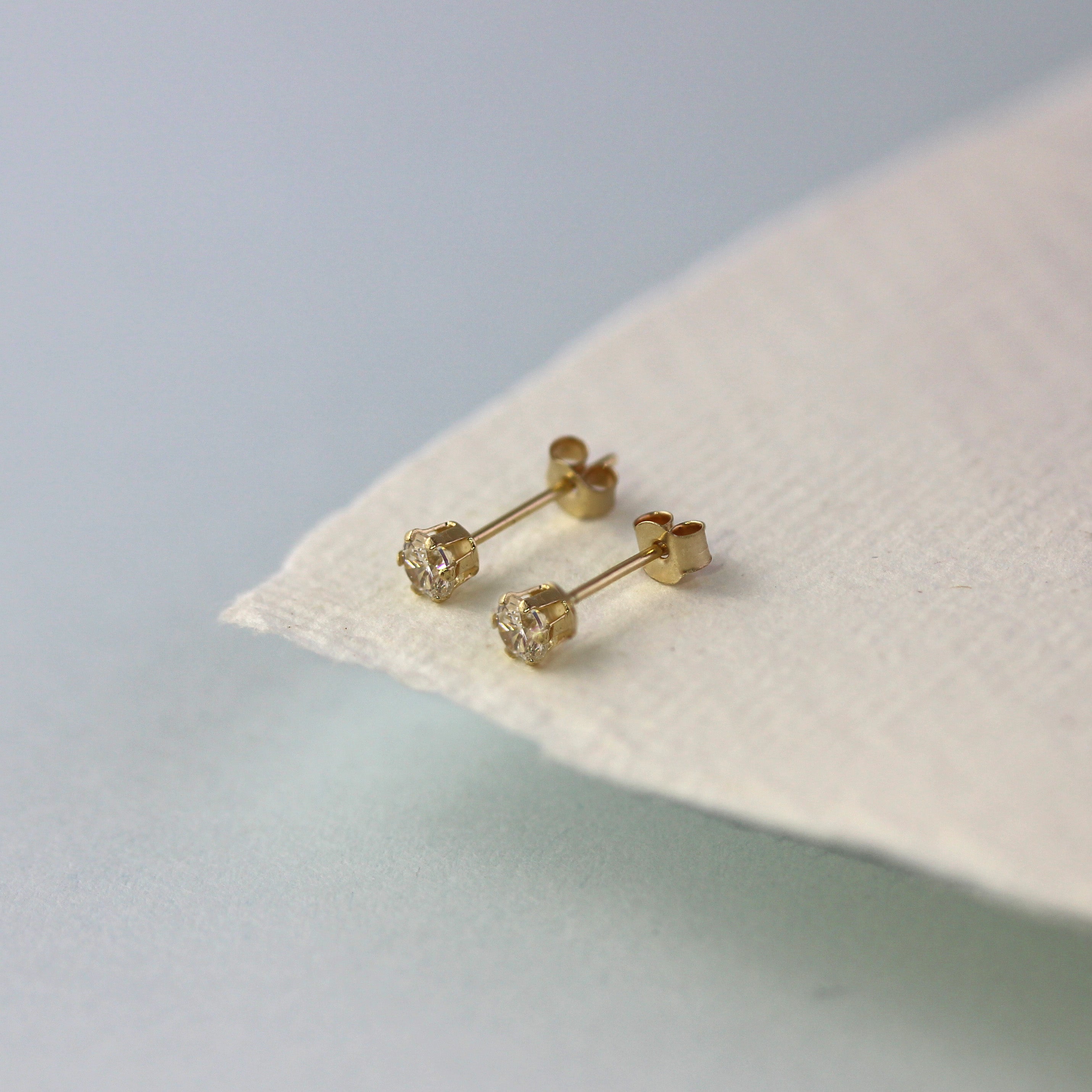 9 Karat Gold Kristall 3 mm Rund Ohrstecker