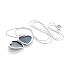 Sterlingsilber Herz Medaillon mit matten Herzen an Kette