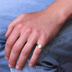 9 Karat Gold, gravierter runder Siegelring für Damen, Größe L–Q