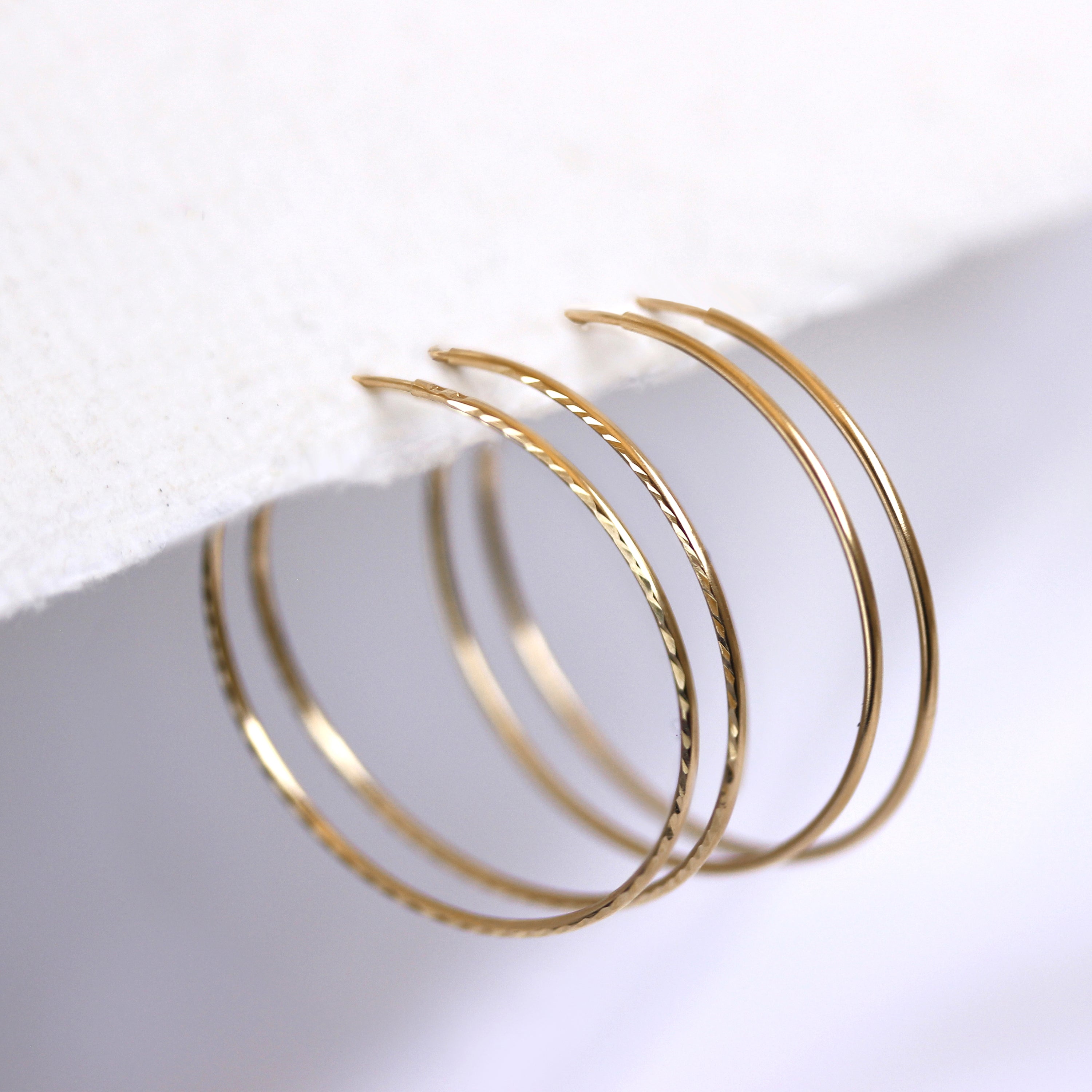 9 Karat Gold 21 mm Leichtgewichtige Schläfer-Ohrringe - Schlicht - Diamantschliff - Ohrringe - Schläfer