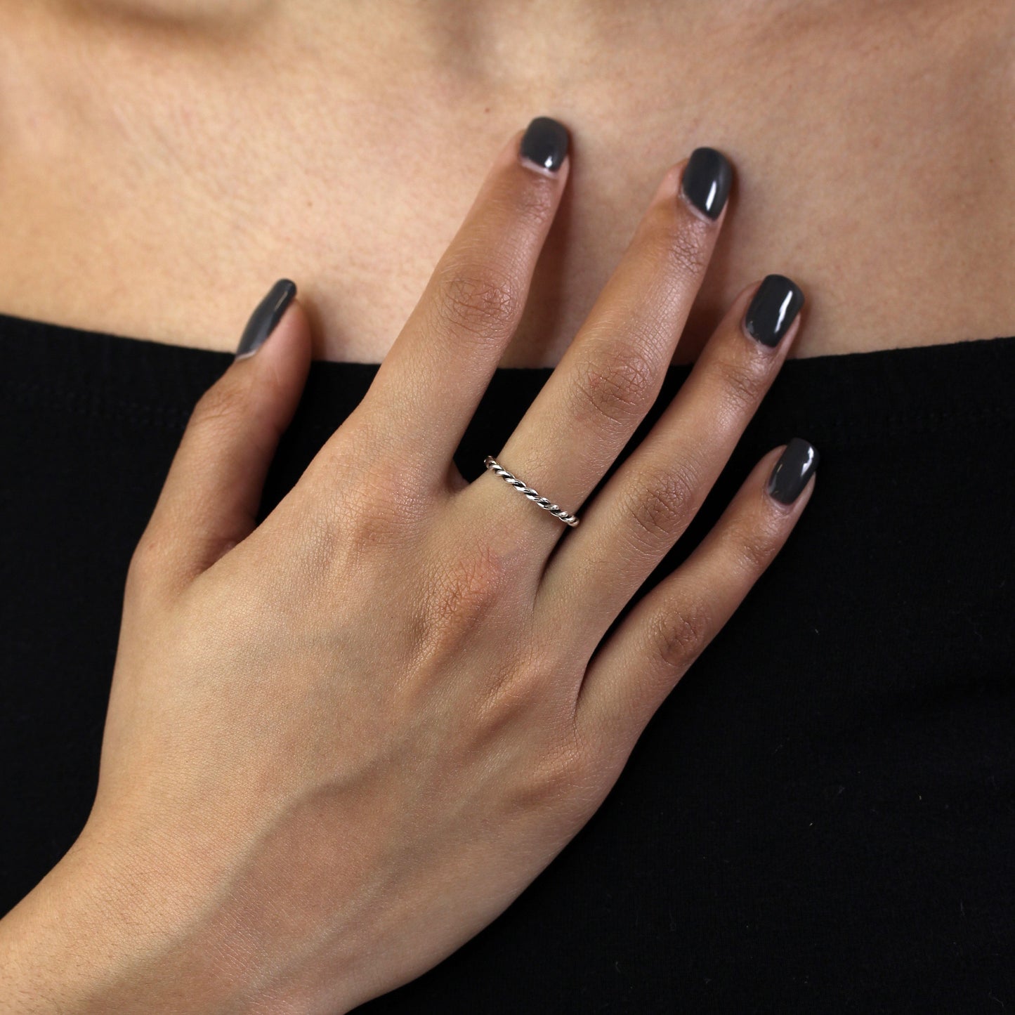 Sterling Silber 2 mm Stapelring mit gedrehter Kordel – Größen I-U