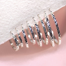 Sterlingsilber Quadratische Ohrringe mit Diamantschliff