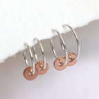 Roségold-beschichtete Sterlingsilber polierte 1 mm Perle 12–22 mm Sleeper Creolen