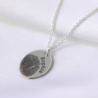 Personalisierter ovaler Anhänger aus Sterlingsilber mit Fingerabdruck