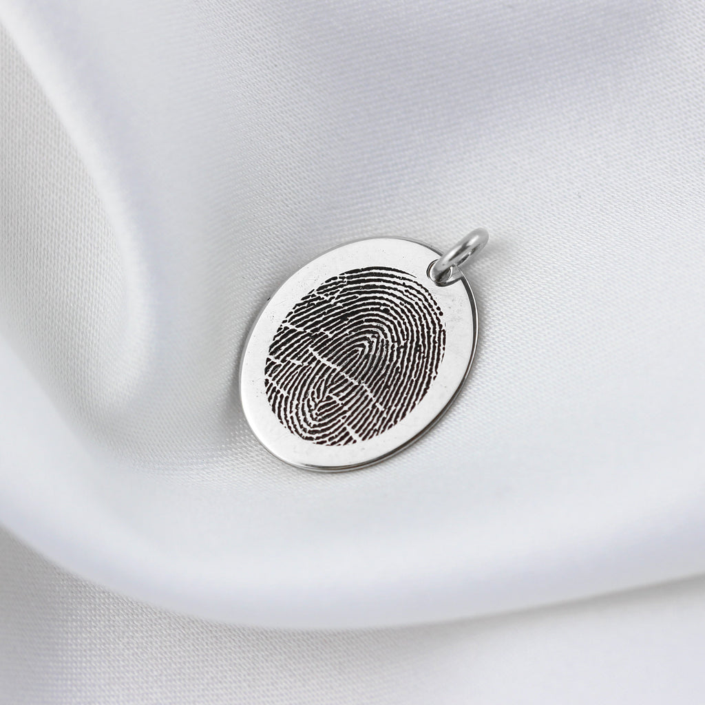 Personalisierter ovaler Anhänger aus Sterlingsilber mit Fingerabdruck