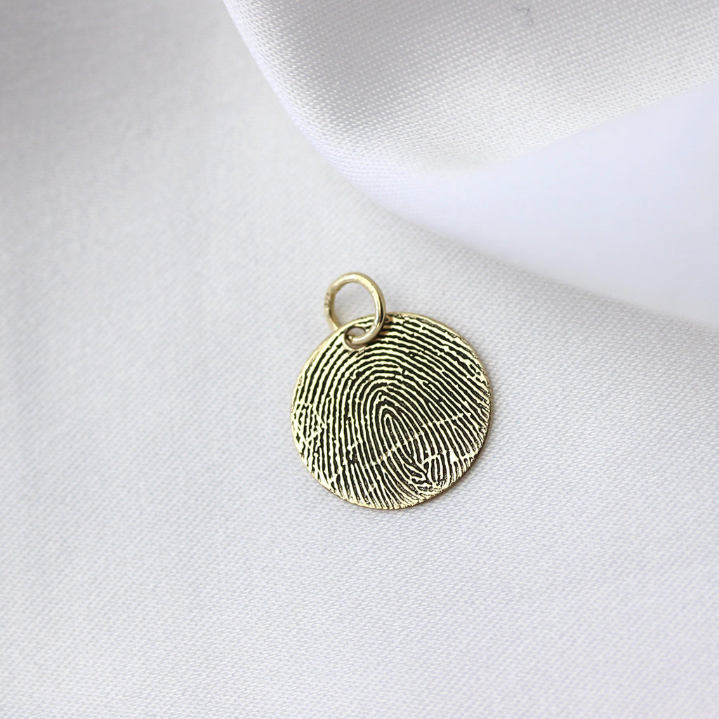 Personalisierter runder Anhänger aus 9 Karat Gold mit Fingerabdruck